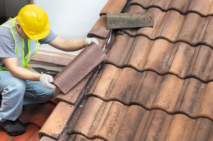 Emergency roof repair service in Clyde, OH with 24/7 response.