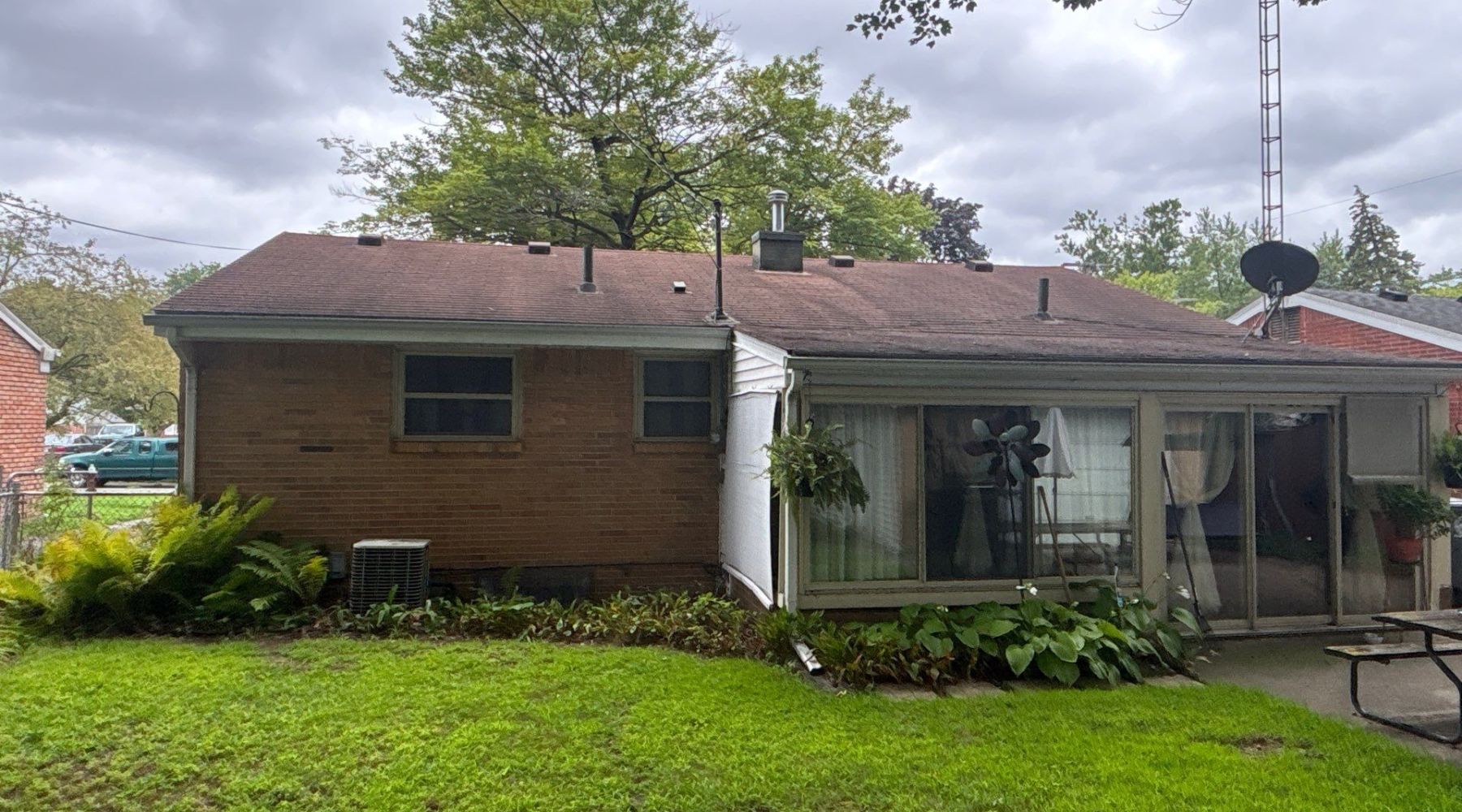 Roofing Contractor Whitehouse OH Licensed roofing contractor working on a roof in Whitehouse OH